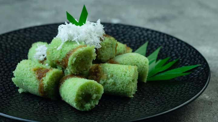 Kue tradisional khas pulau jawa yang manis legit dan enak, Kue Putu.
