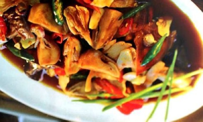 semur jamur pedas, perpaduan jamur tiram,jamur kuping dan jamur merang
