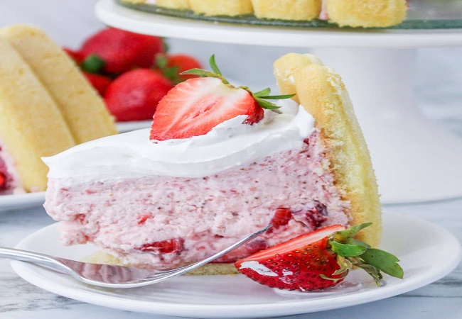 Resep Charlotte Cake, Dessert Cantik Khas Prancis,Charlotte Cake, diterjemahkan dari bahasa Inggris-Charlotte adalah sejenis puding roti yang bisa disajikan panas atau dingin.