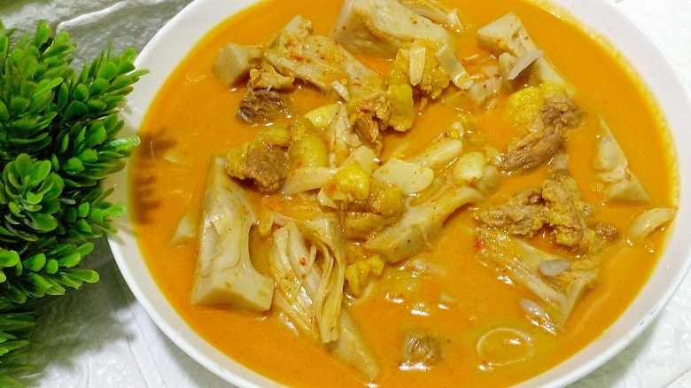 Gulai Nangka Muda Khas Masakan Padang Pendamping Lontong Sayur Padang